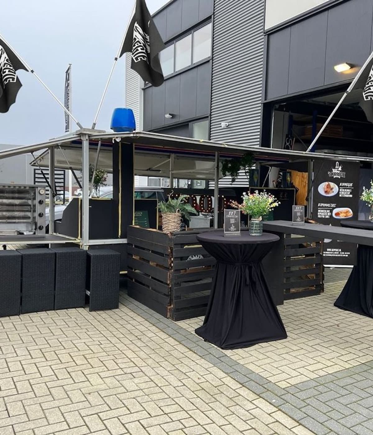 Cateringstand van Catering De Dom op locatie